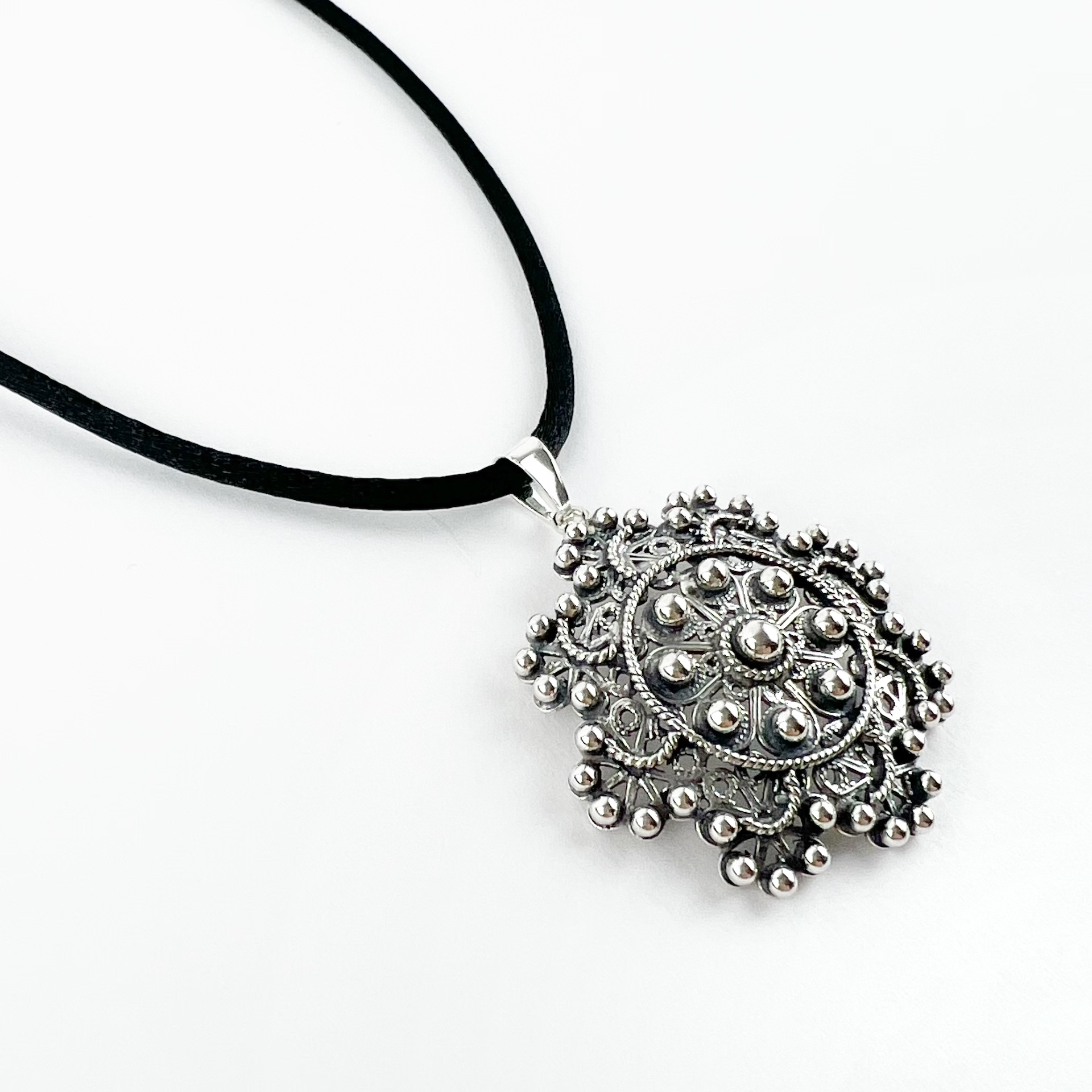 Colgante Botón Charro "Camelia" Grande - Imagen 2